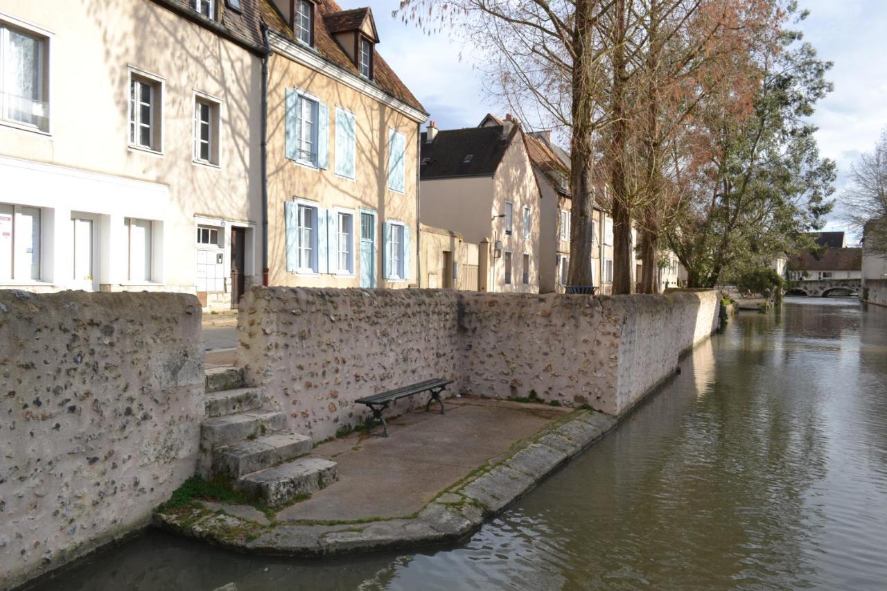 L'Essentiel De Chartres Leilighet Eksteriør bilde